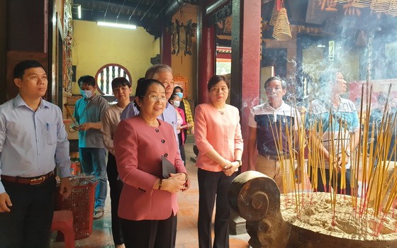 市委副書記武氏蓉參觀二府會館。