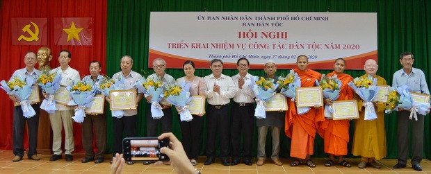 穗城、義安、二府、海南、崇正、溫陵等會館、龍華寺及蓮華寺等獲得表揚。