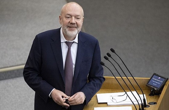 俄羅斯修憲工作組聯席主席帕威爾‧克拉申寧尼科夫。（圖源：AP）