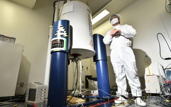 日本大阪大學的超高速量子電腦。（圖源：共同社）