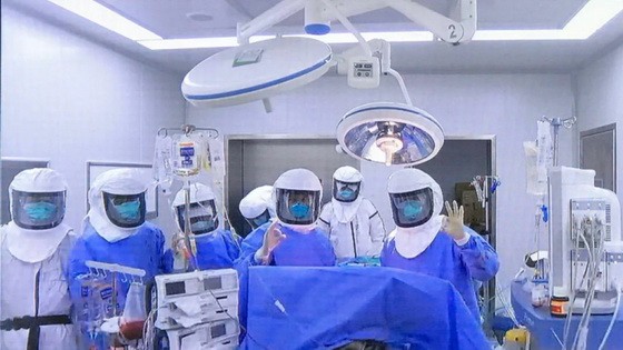無錫完成首例新冠肺炎肺移植。（圖源：微博）