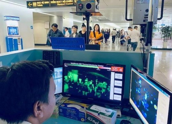 圖為新山一機場入境室檢疫櫃檯。