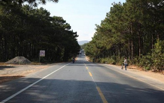 連接平定省和西原各省的19號國道。（圖源：晉祿）