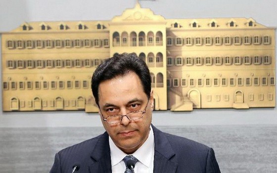 3月7日，在黎巴嫩貝魯特，黎巴嫩總理哈桑·迪亞卜發表電視講話。 （圖源：AP）