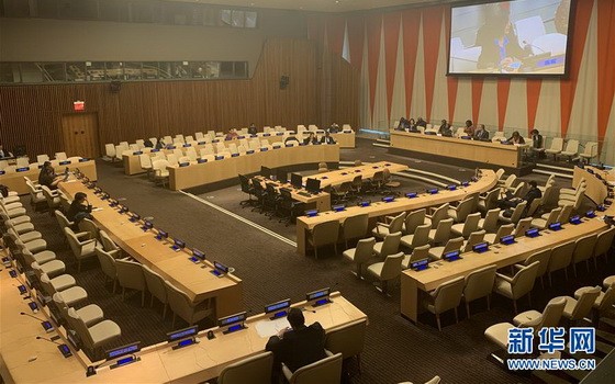 這是3月12日在美國紐約拍攝的嚴格限制參會人數的“振興聯合國大會特設工作組”工作方法專題辯論會現場。（圖源：新華社）