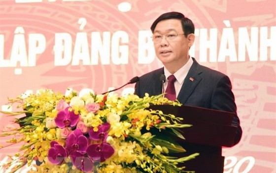 河內市市委書記王廷惠在會上致詞。（圖源：越通社）