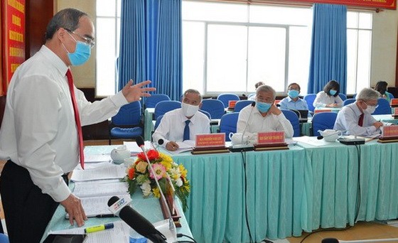 市委書記阮善仁指導會議。