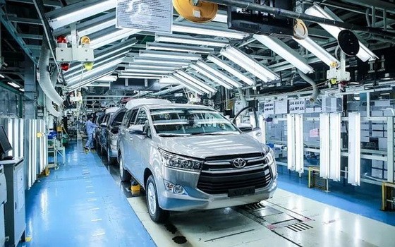 圖為越南豐田流水線組裝車間車廠。（圖源：黎娥）