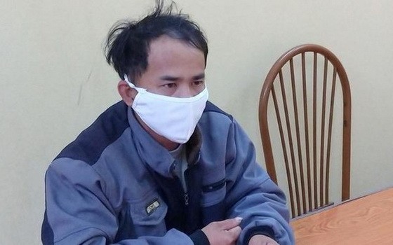 被刑拘在公安派出所的嫌犯梅文海。（圖源：人民公安報）