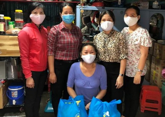 市婦聯會及第五郡婦聯會探訪華人殘疾婦女。