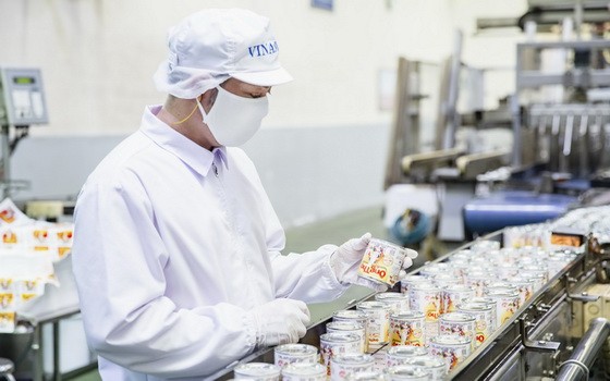 Vinamilk公司所屬統一奶品廠的出口煉奶生產線。