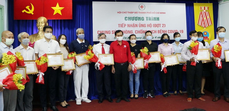 眾多單位、團體踴躍參加第二次捐獻愛心活動。