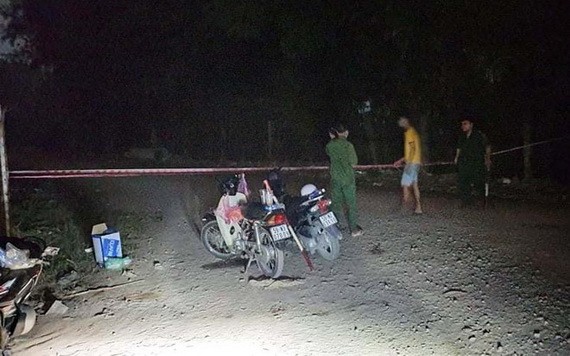 圖為4月24日晚間，平政縣永祿B鄉6A村空曠地一處的案發現場。（圖源：CTV）