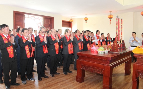 當日，清河堂張氏大祠理監事成員及諸位眾宗親拈香敬拜張揮始祖，祈求宗親和睦、子孝孫賢、世代昌盛。