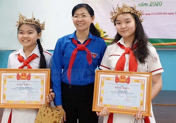 共青團本市市委與市少先隊委員會配合表彰48名市級模範聯隊長。（圖源：市黨部新聞網）