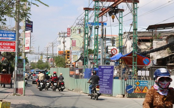 圖為阮文琚橋至第八郡Y字型橋的范世顯街路段。（圖源：嘉明）