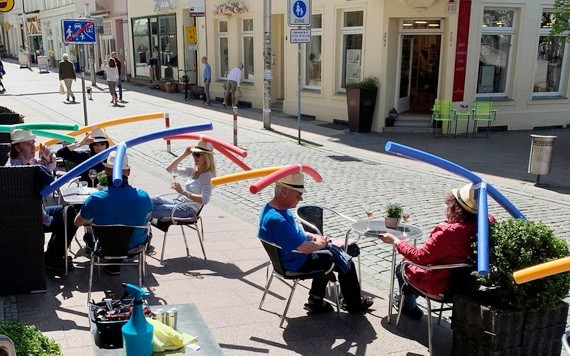 咖啡店店主5月10日在Facebook貼出照片後，引來眾多網民好評。（圖源：臉書）