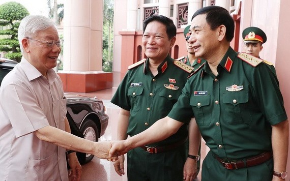 黨中央總書記、國家主席、中央軍委書記阮富仲出席並指導會議。（圖源：越通社）