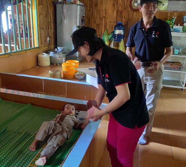 大發食品公司關照孤兒 ảnh 1