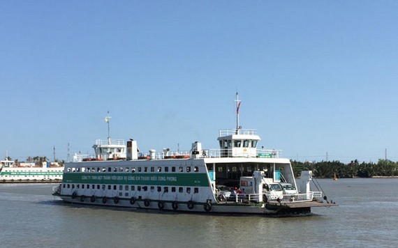 目前，平慶渡輪是連接市區與芹耶縣、以前往德帥碼頭的獨一道路。