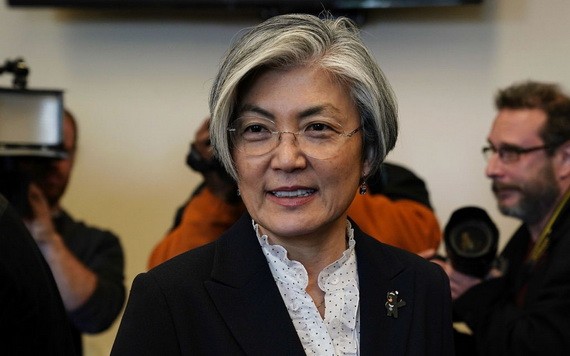 韓國外長康京和表示日本的貿易限制措施不僅損害韓企利益，並擾亂全球供應鏈。（圖源：Getty Images）