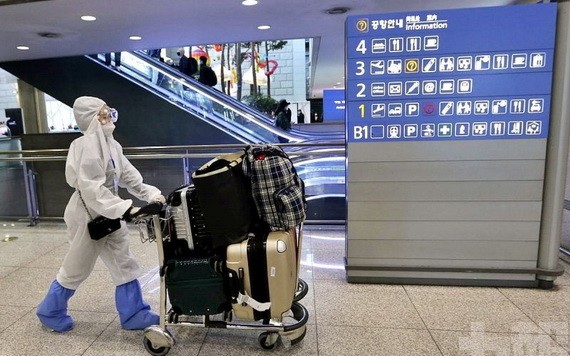 韓國政府決定從20日起再次針對全球所有國家和地區發佈為期一個月的旅遊特別預警至7月19日。（圖源：AP）