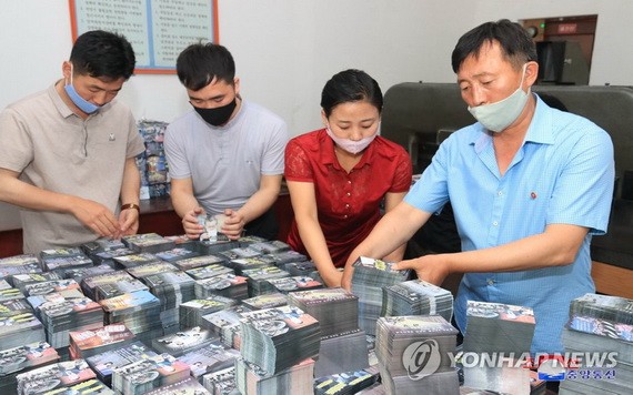 朝中社6月20日報道,朝鮮籌備"對敵"散佈宣傳單行動。(圖源: 韓聯社/朝中社)
