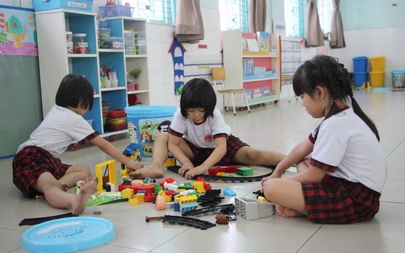 許多私立幼兒園今年不放暑假。