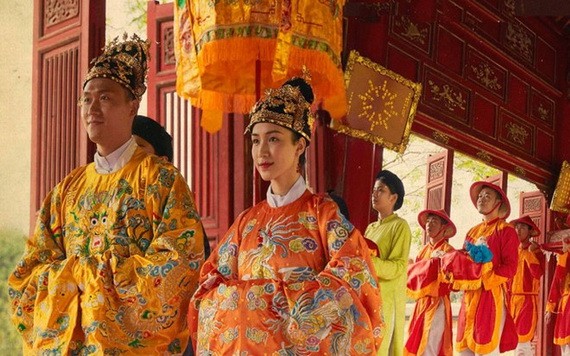 和‧敏智的音樂短片內容以南方皇后和保大皇帝的愛情為藍本。