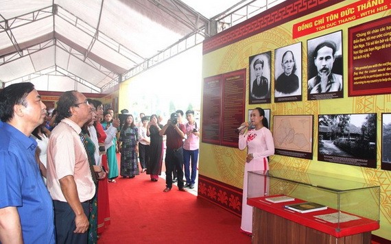 “孫德勝主席生平與事業”專題展覽吸引了眾多各界人士前來參觀了解。（圖源：太原報）