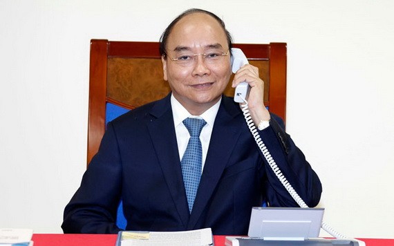 阮春福總理與歐洲委員會主席烏爾蘇拉‧馮德萊恩電談。（圖源：光孝）