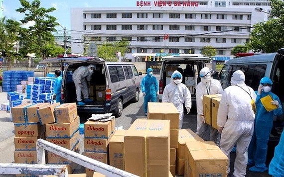 各地持續調配醫療、生活物資支援峴港抗疫一線。（圖源：秋莊）