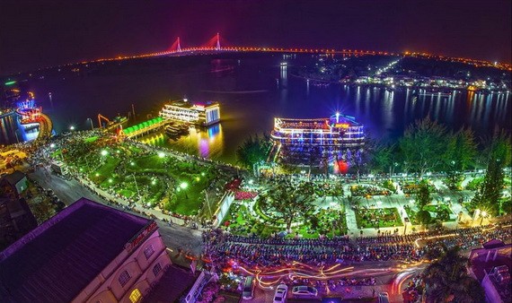 芹苴市寧喬碼頭一瞥。(圖源:耀基)