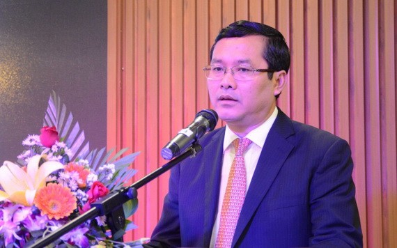 教育與培訓部副部長阮文福在儀式上致詞。(圖源:文勇)