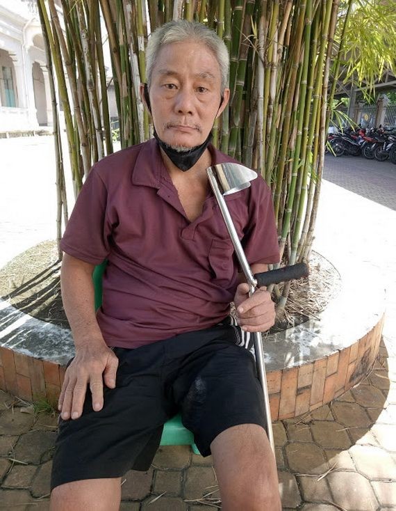 葉世明正為手術費發愁。