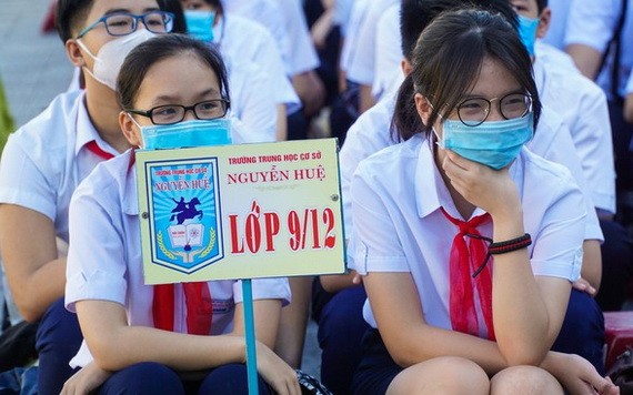 學生返校快樂復課。（圖源：PLO）