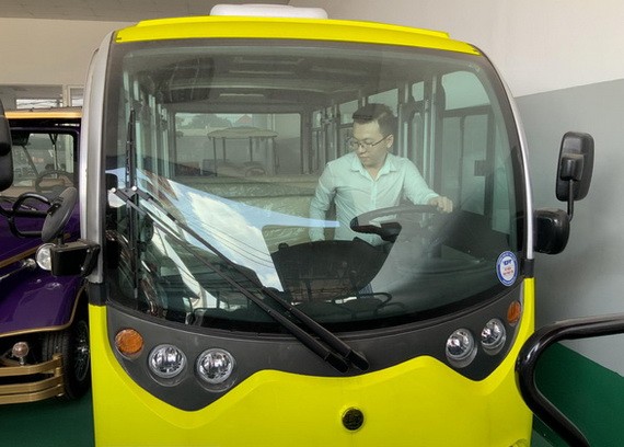 芽莊市以電車緩解交通堵塞。（圖源：明元）