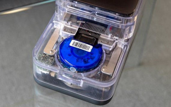 英國帝國理工學院研發的一種小型新冠便捷檢測裝置，90分鐘出結果，實測準確度高。（圖源：英國帝國理工學院）