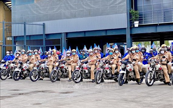 交警戰士在出發前時刻。（圖源：越通社）