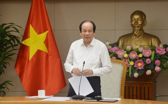 政府辦公廳主任、工作小組組長梅進勇部長主持會議並發表講話。（圖源：戰勝）