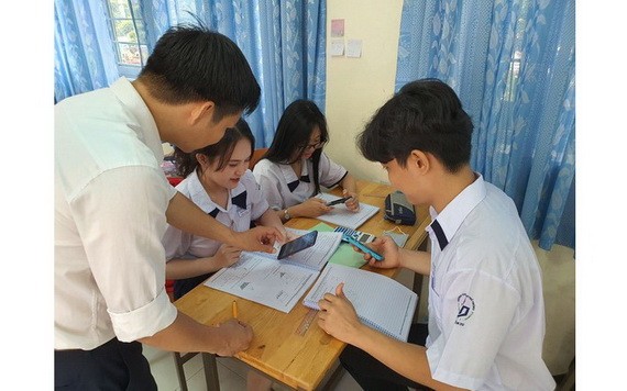 學生上課使用手機會否影響學習？