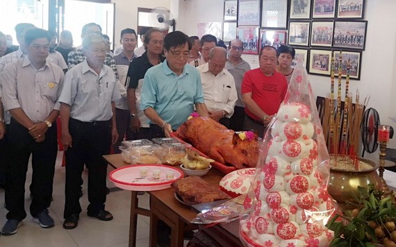 理事長何冠忠列席主祭。