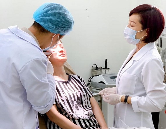 HD Korea Clinic美容院在社交網上發佈推廣及宣傳的圖像。（圖源：FB）