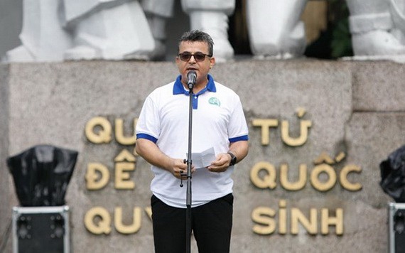 巴勒斯坦駐越大使薩阿迪薩拉馬發表講話。（圖源：互聯網）