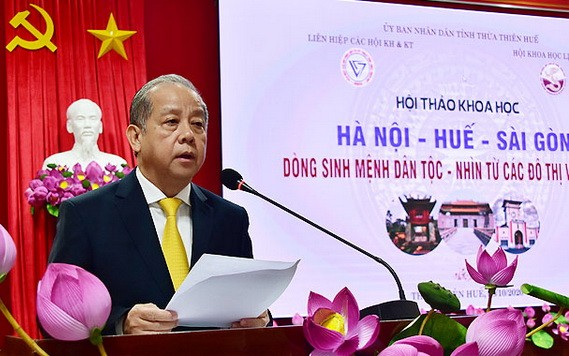 順化-承天省人委會主席潘玉壽在研討會上致詞。（圖源：順化-承天報）