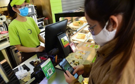 消費者以電子錢包結算。