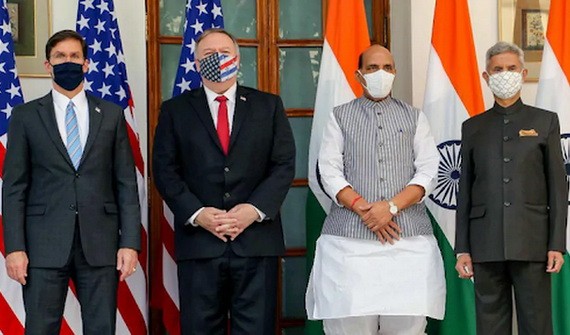  印美外長防長“2+2”會談前合影。（圖源：PTI）
