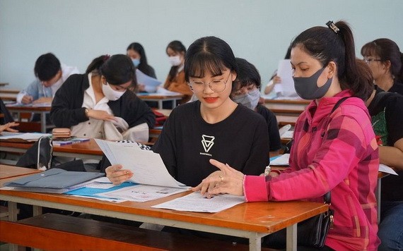 幾乎所有新大學生對新環境與學習都感到陌生。