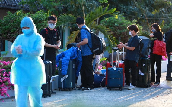 多名新冠肺炎疑似患者選擇入住芹耶酒店度假村接受隔離觀察。（圖源：英姿）