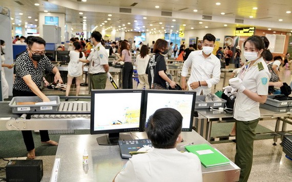 機場安檢區容易發生錯拿、竊盜財產事件。（示意圖源：NIA）